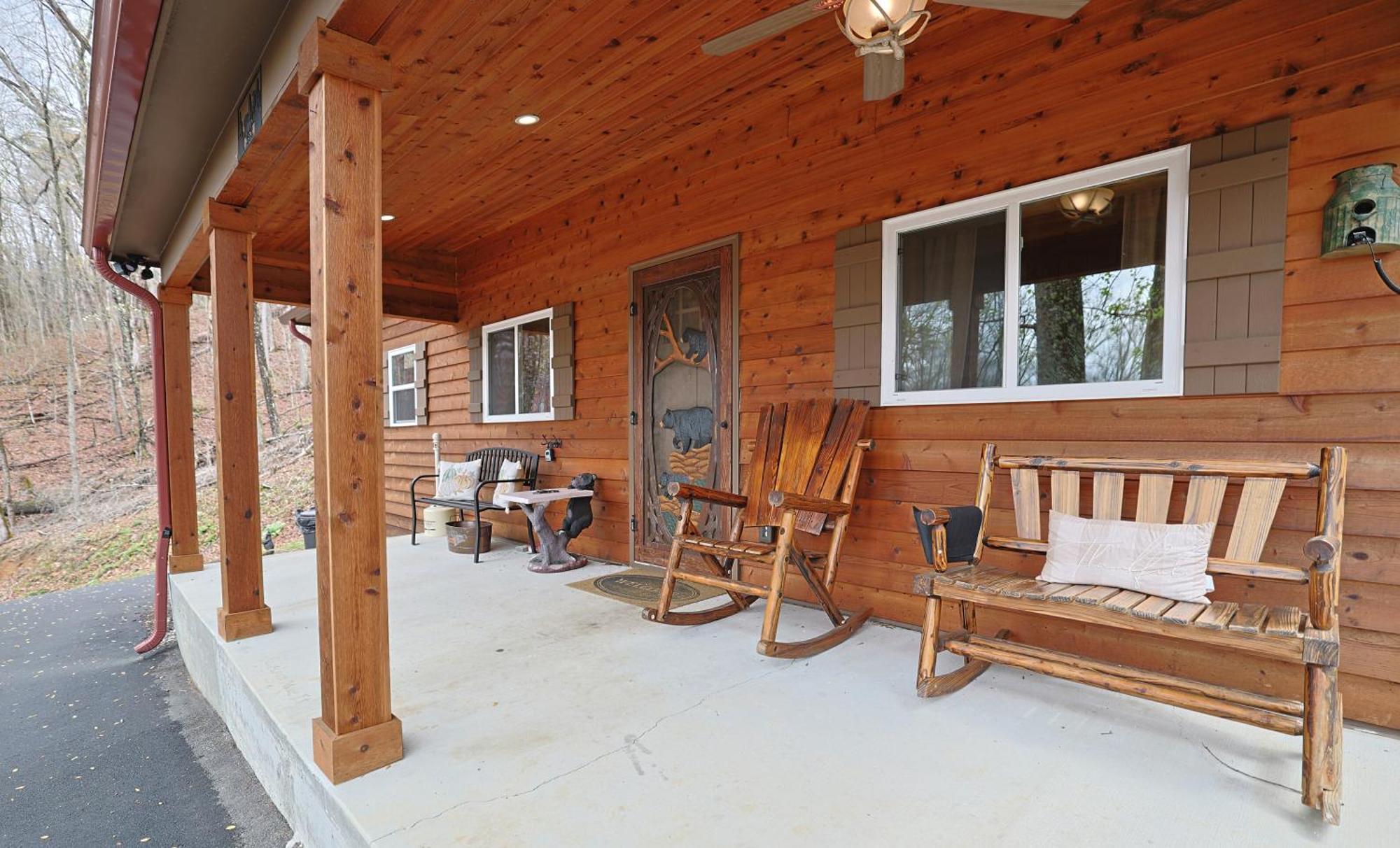 Couple Retreat Cabin-near Smoky Mountain Railroad-hot Tub * Bryson City