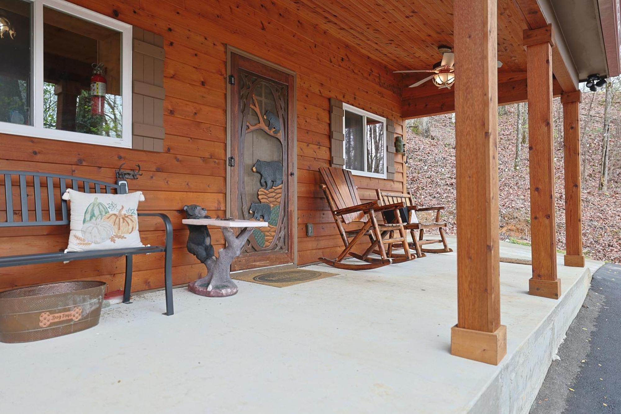 Couple Retreat Cabin-near Smoky Mountain Railroad-hot Tub Bryson City