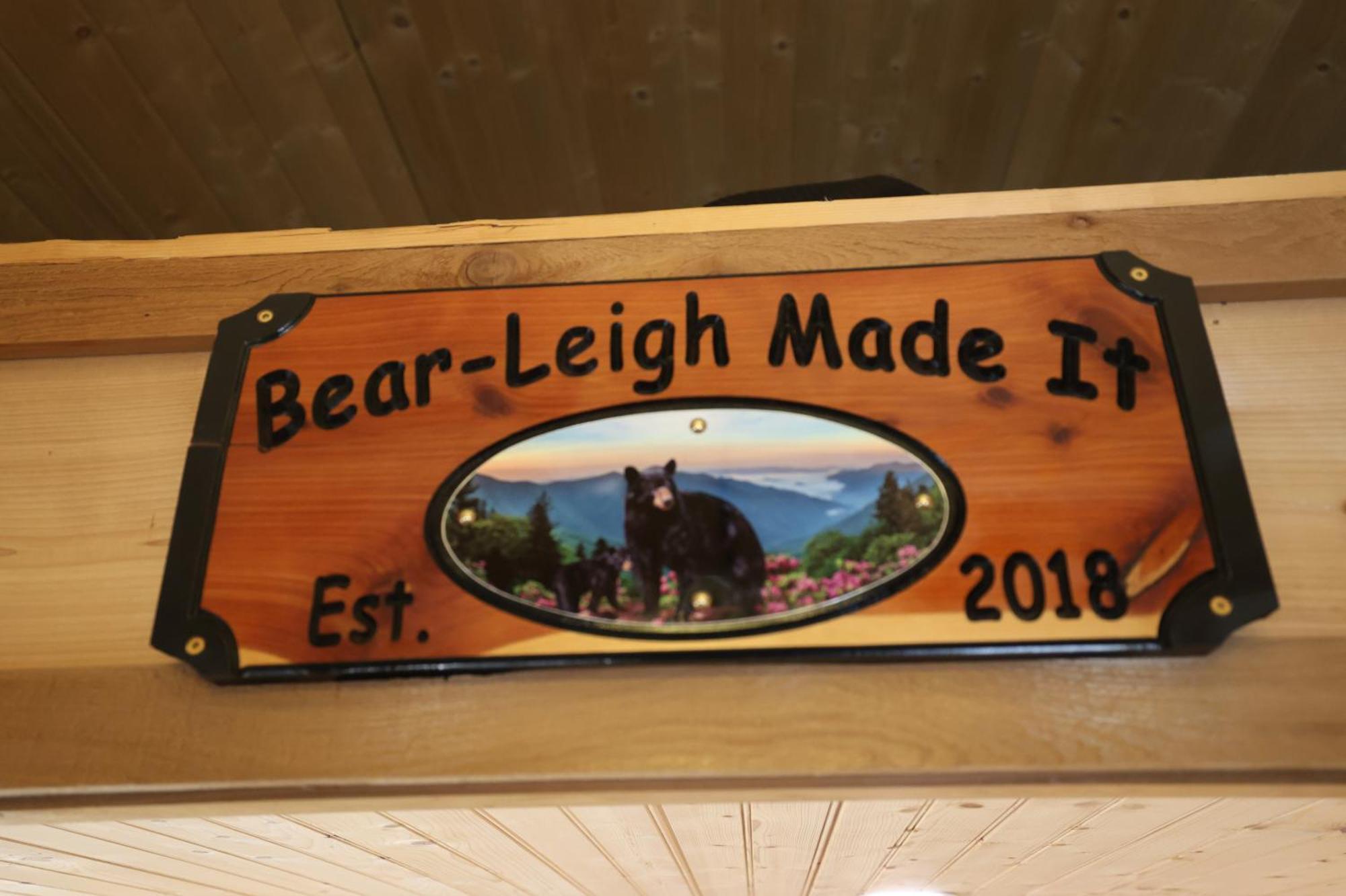 Couple Retreat Cabin-near Smoky Mountain Railroad-hot Tub *