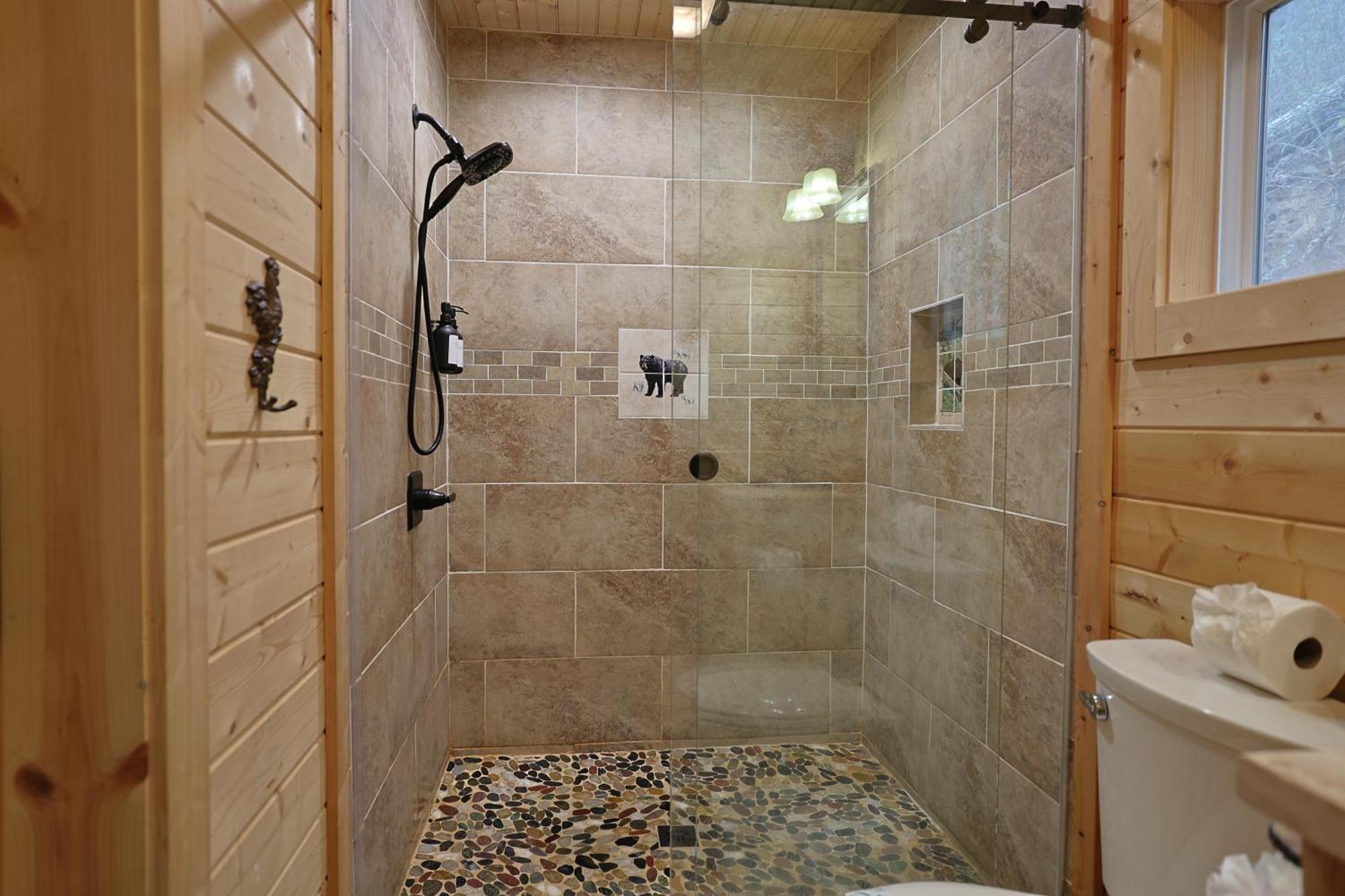 Couple Retreat Cabin-near Smoky Mountain Railroad-hot Tub Bryson City